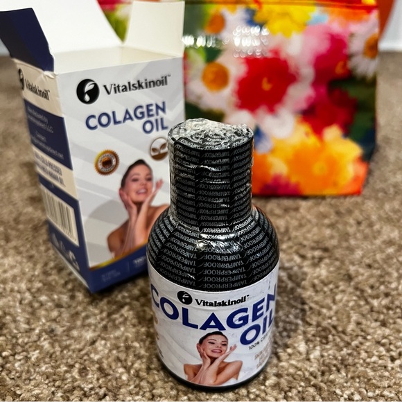 CLINIQUE X JONATHAN COHEN Colorful Make Up Bag Set NWT - Picture 4 of 4